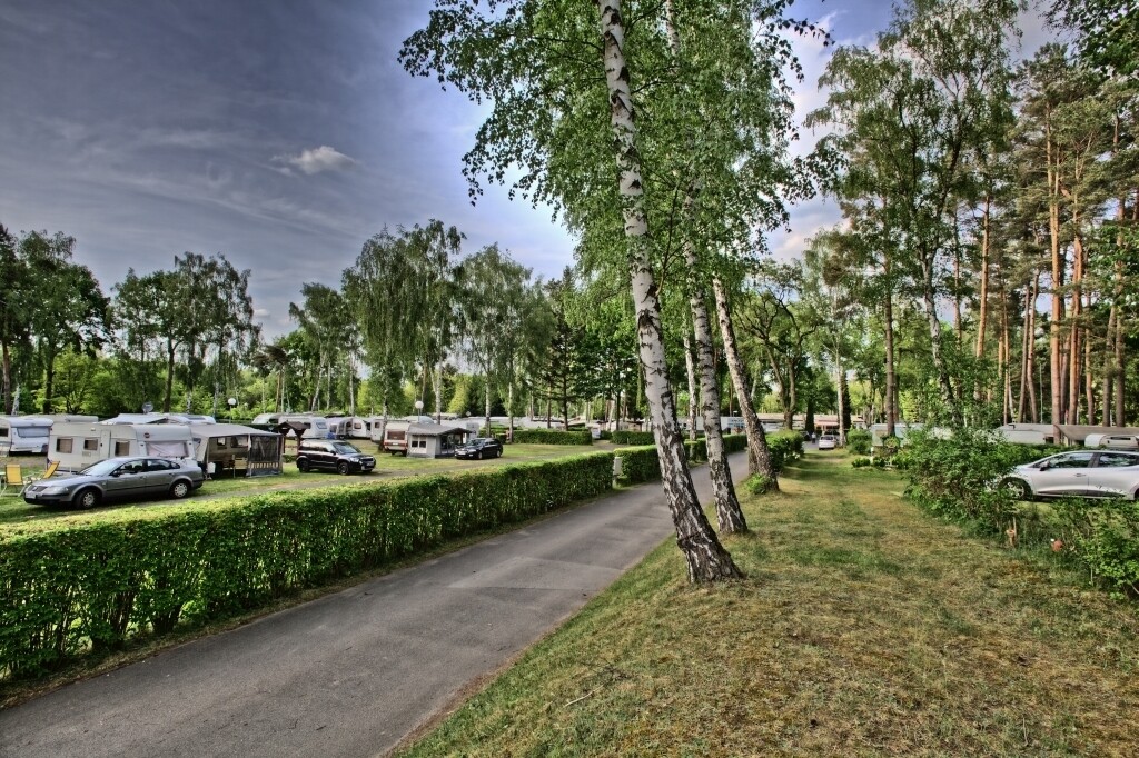Ruhe und Entspannung im Grünen auf dem Campingplatz Kladow.